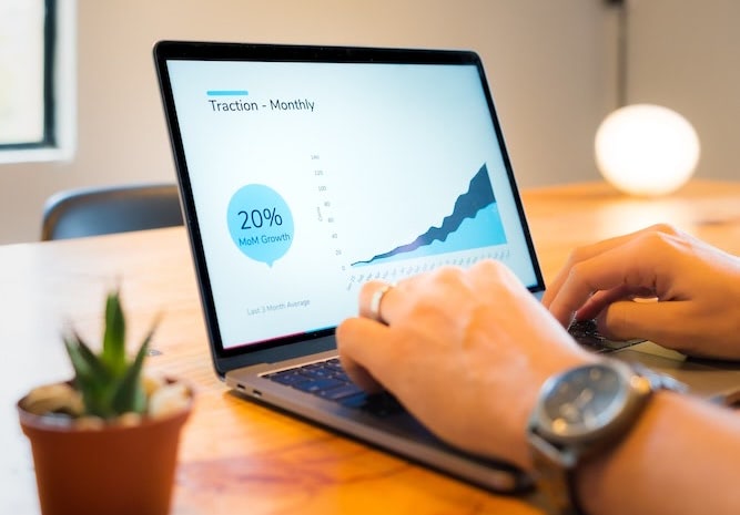 Super-fast email creation workflow.